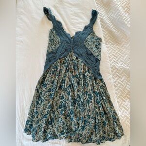 FREE PEOPLE MINI DRESS!